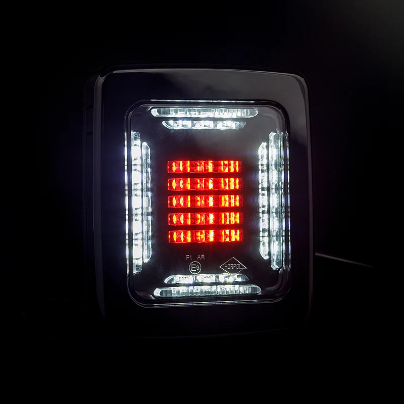 Lámpara Horpol Cube Block con luz trasera, de marcha atrás y antiniebla.
