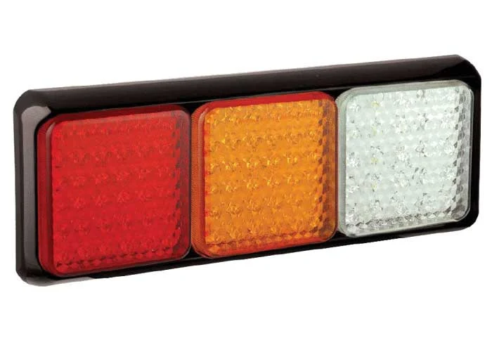 *ÚLTIMA UNIDAD* Faro triple combinado - Freno/Potente/Intermitente/Marcha atrás - Faros LED 100BRAWME