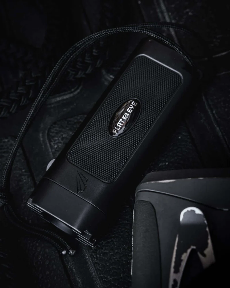 FLATEYE™ Rechargeable FR-500 Flashlight – 500 Lumens